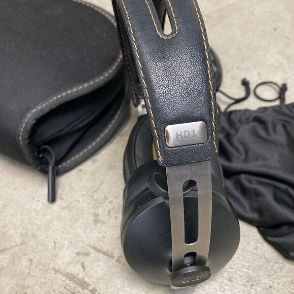 Sennheiser HD1 Wireless Headphones - Picture 3 of 4